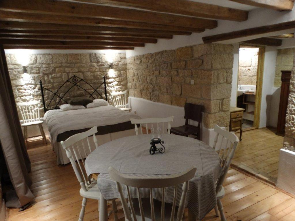 Guest House Biekorf Kostandenets Bagian luar foto