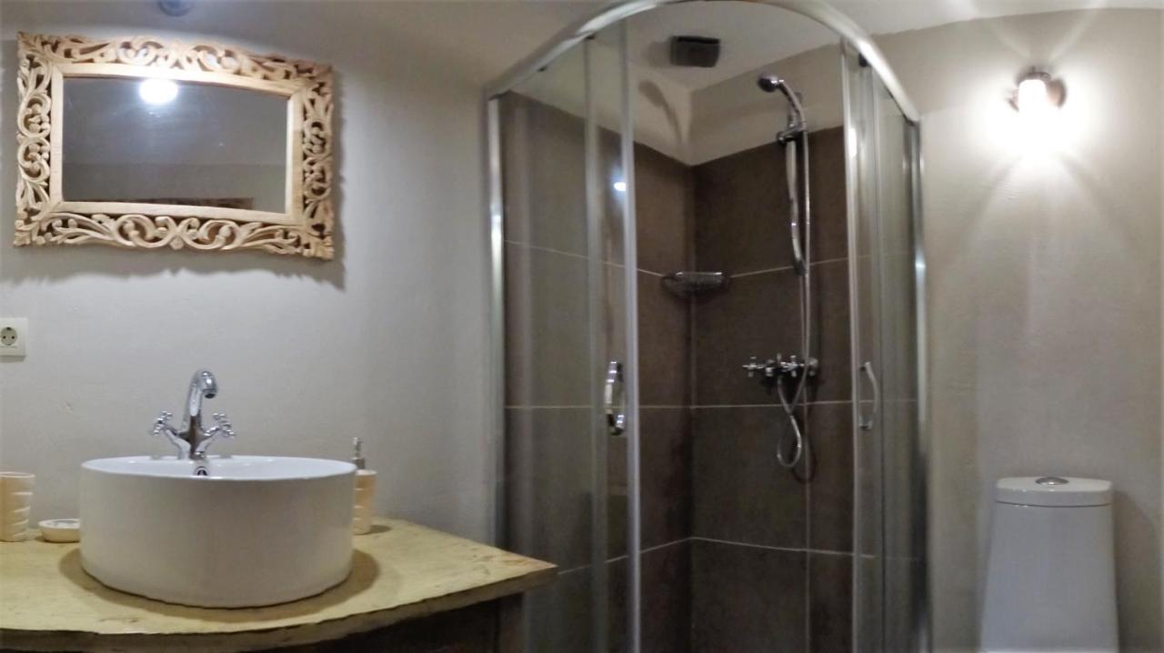 Guest House Biekorf Kostandenets Bagian luar foto